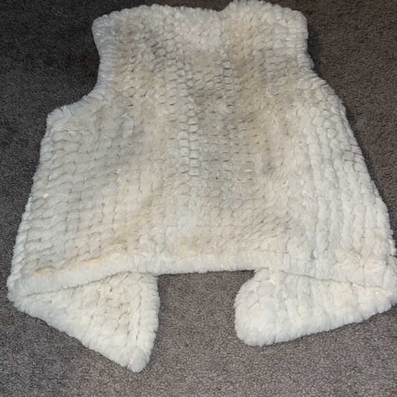 Aqua Faux Fur Cream Vest Size XS - Picture 3 of 3